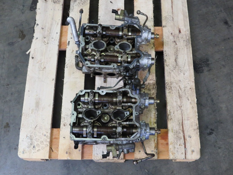 JDM 04-06 Subaru Legacy GT BL5 BP5 2.0L DOHC Turbo EJ20X Cylinder Heads used pair
