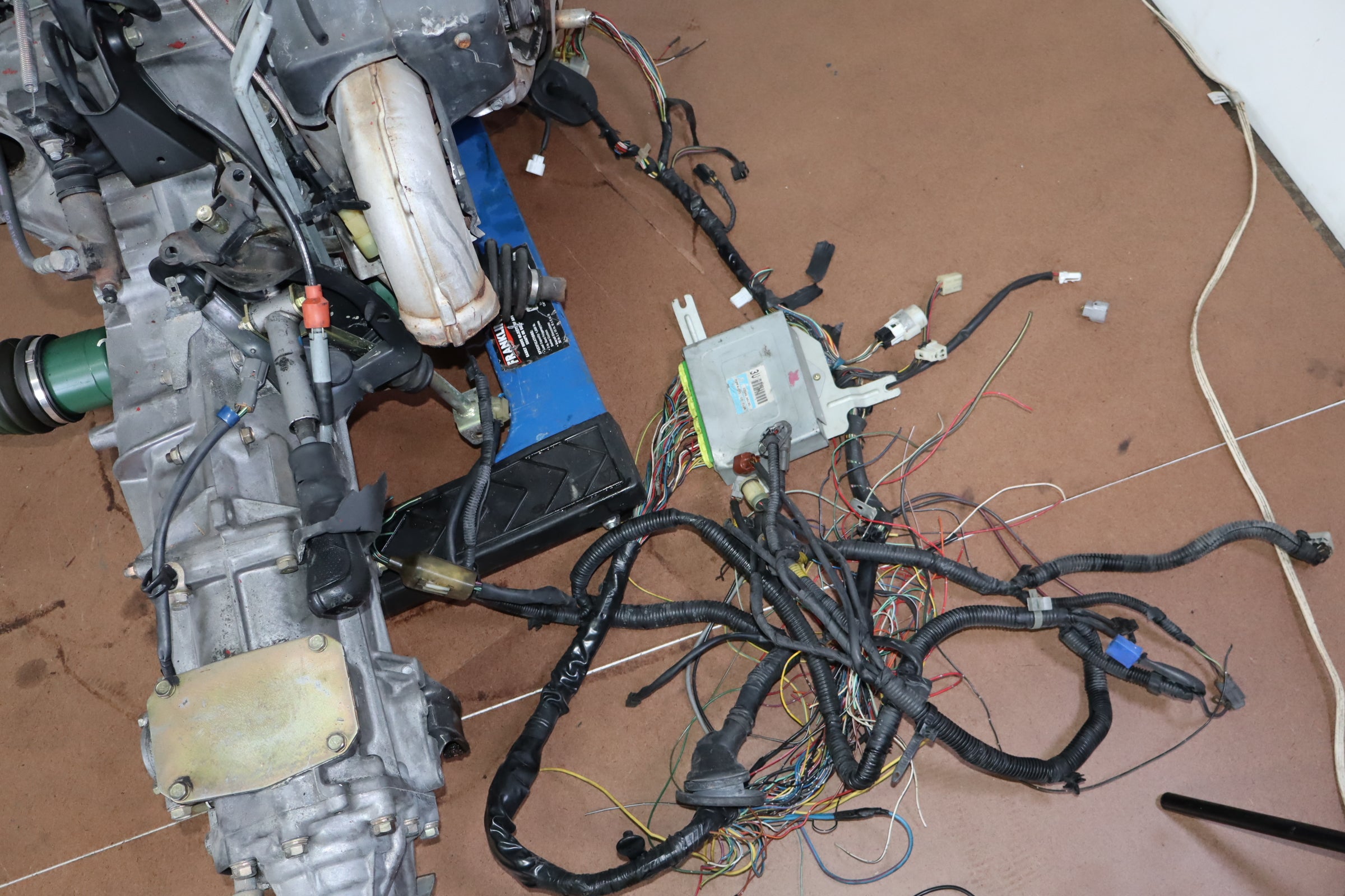 JDM SUBARU IMPREZA WRX STI VER II ENGINE AWD 5 SPEED MANUAL TRANSMISSION EJ20T ( TY752VB4AA )