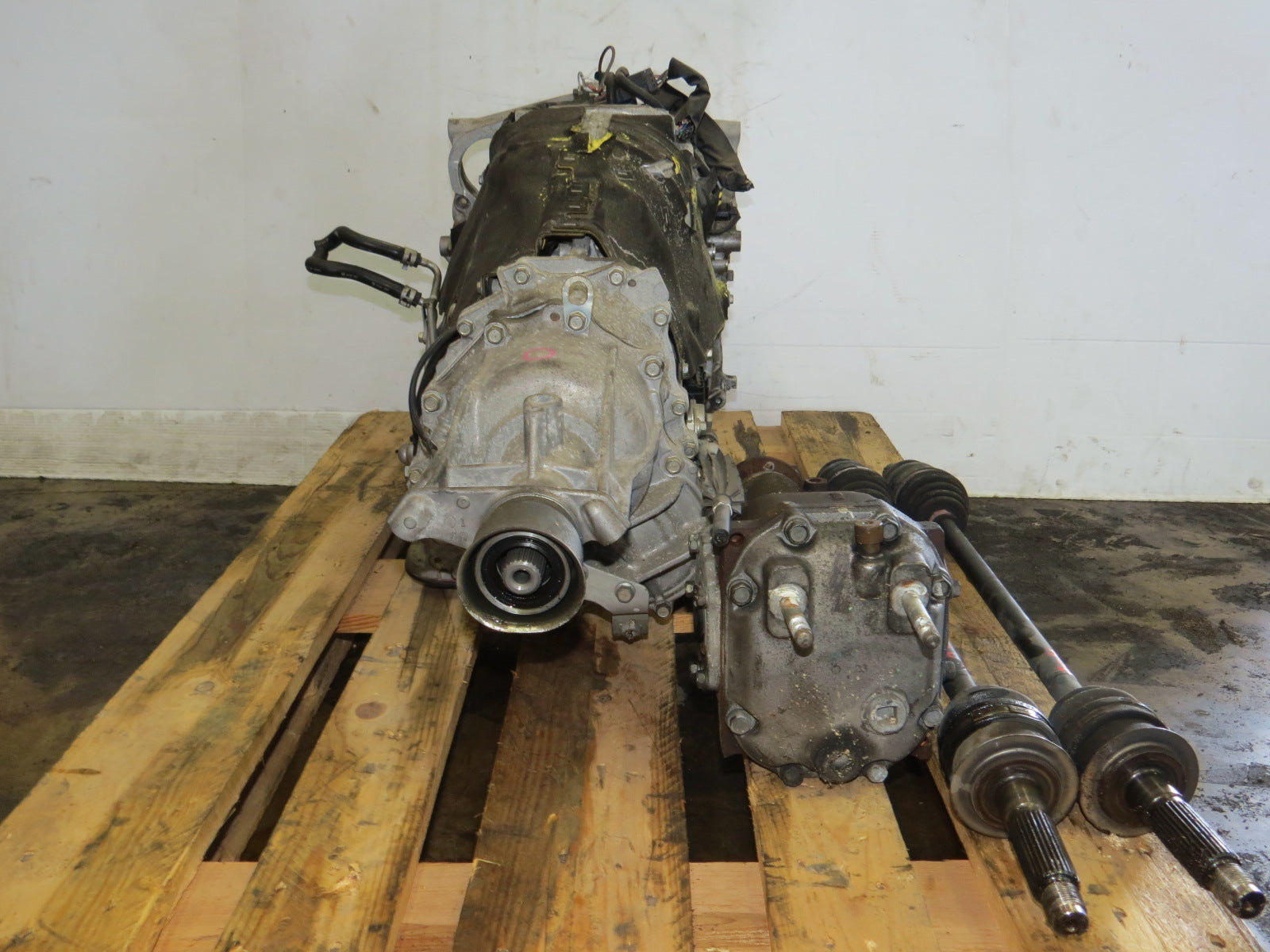 2010 2011 2012 Subaru Legacy Auto CVT Transmission JDM 2.5L TR690JHABA Rear Differential