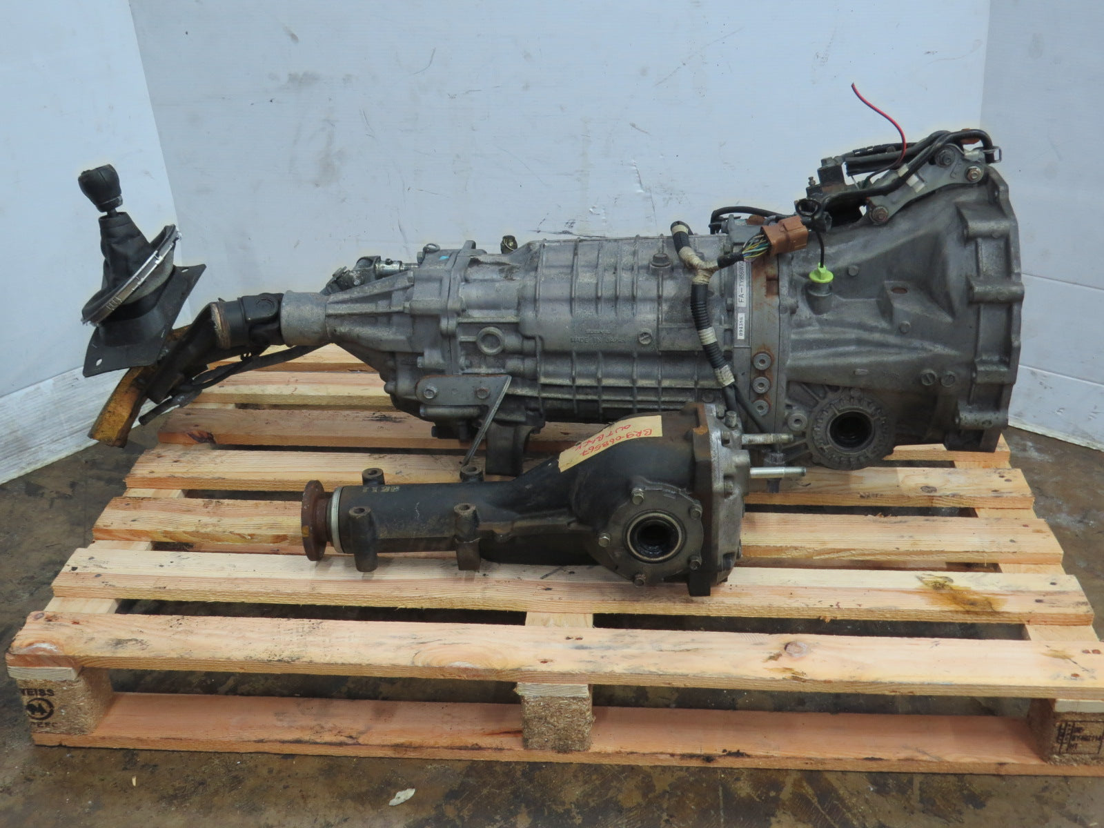 JDM SUBARU LEGACY GT 6 SPEED TRANSMISSION TY856WBEAA SPEC B