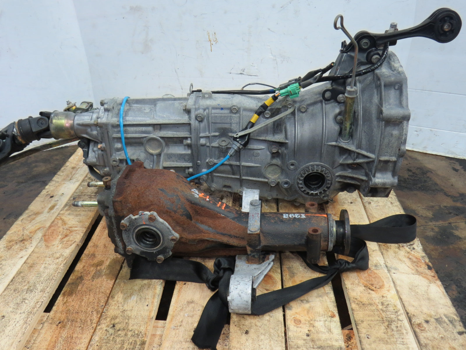 SUBARU IMPREZA WRX TURBO 5 SPEED AWD TRANSMISSION & REAR DIFF JDM EJ25 FINAL DRIVE 4.111 (2008-2009-2010-2011-2012-2013-2014)