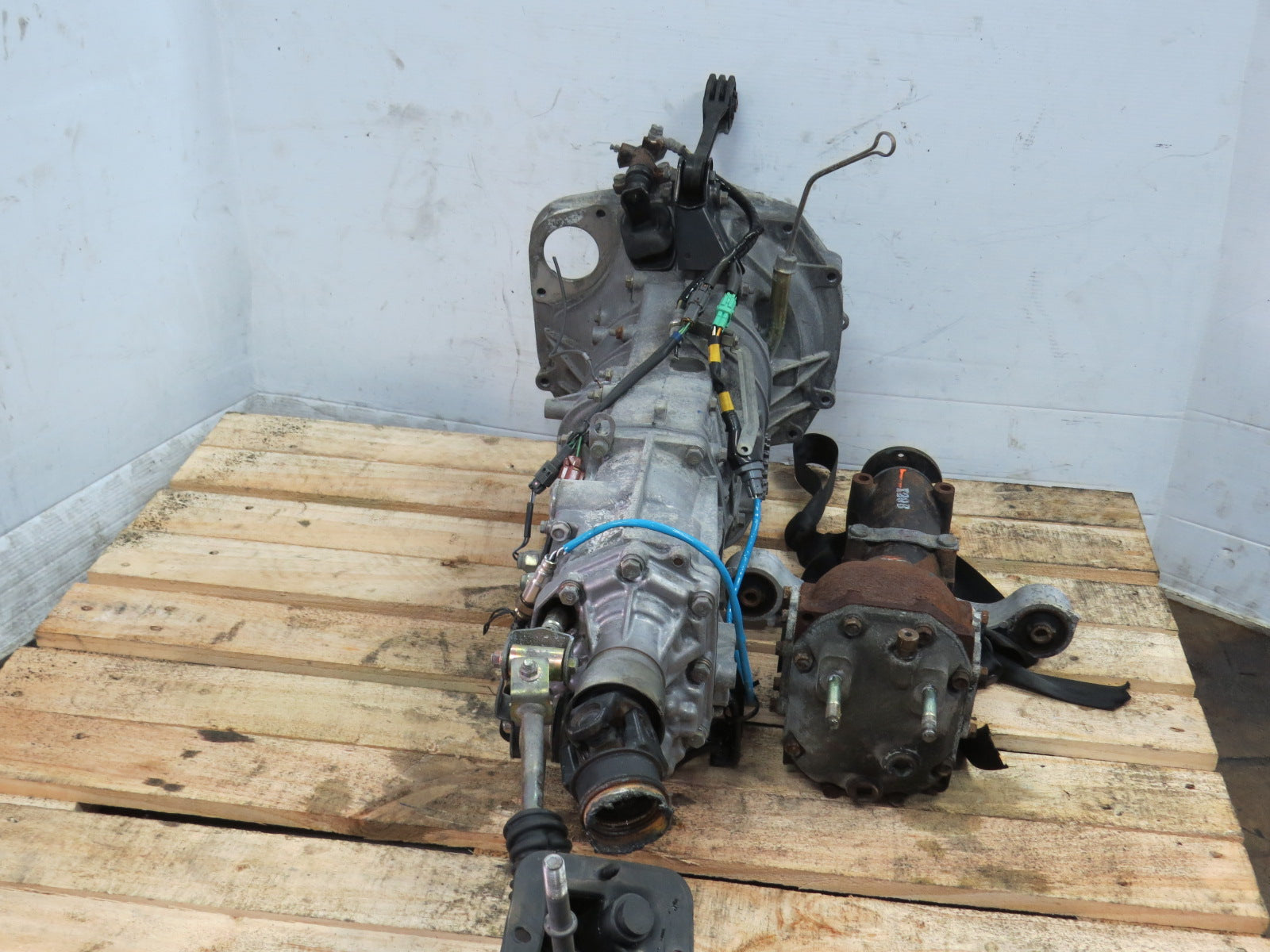 SUBARU IMPREZA WRX TURBO 5 SPEED AWD TRANSMISSION & REAR DIFF JDM EJ25 FINAL DRIVE 4.111 (2008-2009-2010-2011-2012-2013-2014)